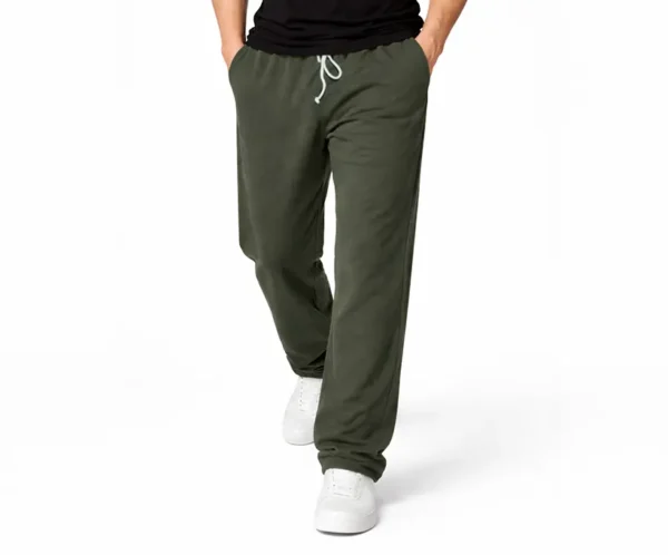 Pantalón sudadera de algodón para hombre color verde con diseño de bota recta y estilo urbano minimalista.